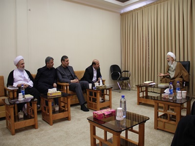 دیدار رئیس مرکز رسیدگی به امور مساجد بامراجع عظام تقلید