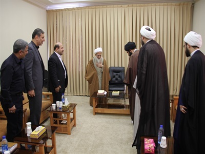 دیدار رئیس مرکز رسیدگی به امور مساجد بامراجع عظام تقلید